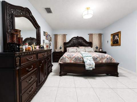 821 Hampton Road, West Palm Beach FL - photo 11 of 38