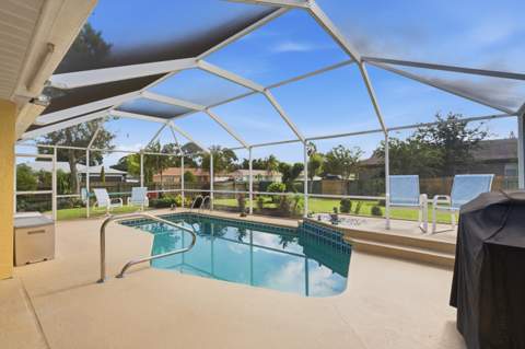 692 SW Ewing Avenue, Port St. Lucie FL - photo 23 of 33