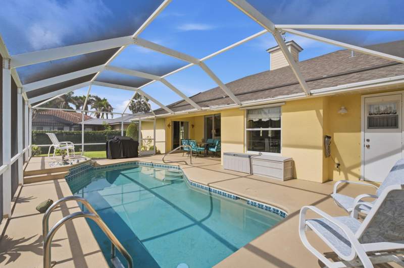 3 bedroom Single Family Residence at 692 SW Ewing Avenue, Port St Lucie Section 28, Port St. Lucie — photo 3