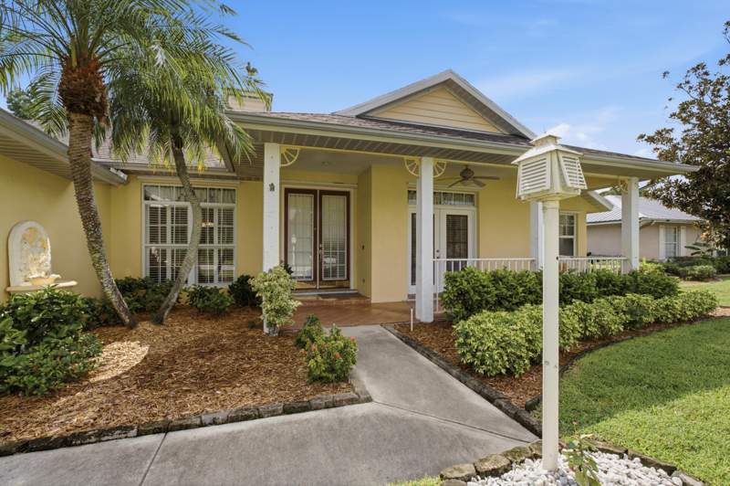 3 bedroom Single Family Residence at 692 SW Ewing Avenue, Port St Lucie Section 28, Port St. Lucie — photo 2