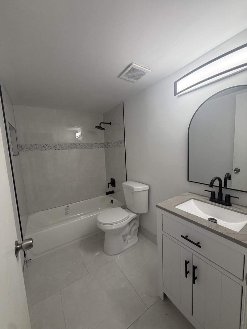 2 bedroom Townhouse at 1303 NW 8th Avenue, Progresso, Fort Lauderdale — photo 2