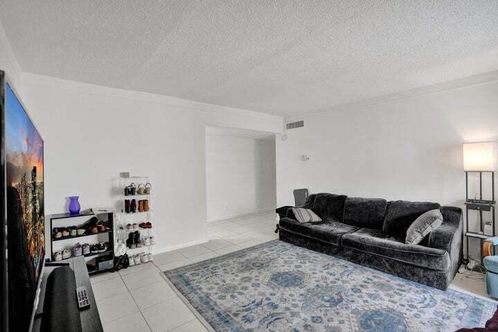 1 bedroom Condominium at 636 NW 13th Street #0240, Spanish Oaks Condo, Boca Raton — photo 4