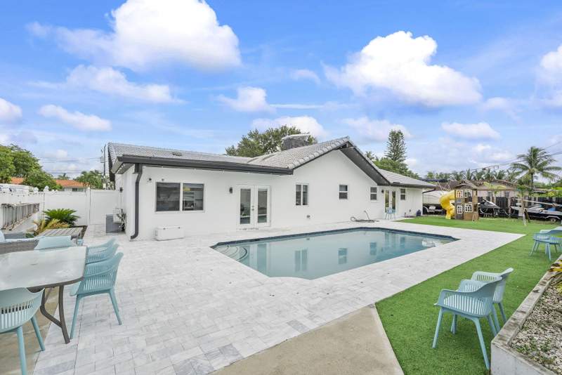 4 bedroom Single Family Residence at 5800 SW 19th Street, Cove Homesites, Plantation — photo 4