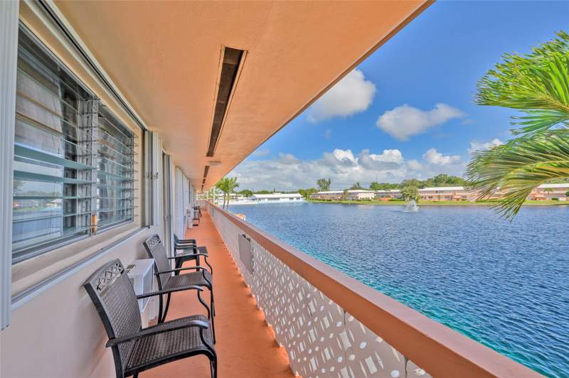 1 bedroom Stock Cooperative at 925 SW 11th Avenue #Unit j17, Rolen Lake, Hallandale Beach — photo 3