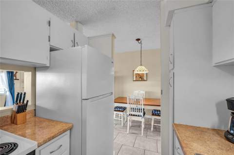 925 SW 11th Avenue #Unit j17, Hallandale Beach FL - photo 18 of 53
