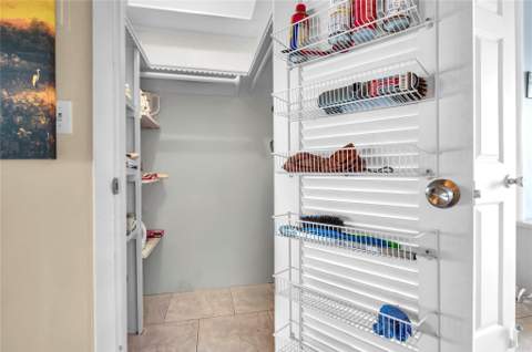925 SW 11th Avenue #Unit j17, Hallandale Beach FL - photo 20 of 53