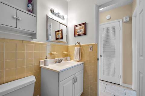 925 SW 11th Avenue #Unit j17, Hallandale Beach FL - photo 22 of 53