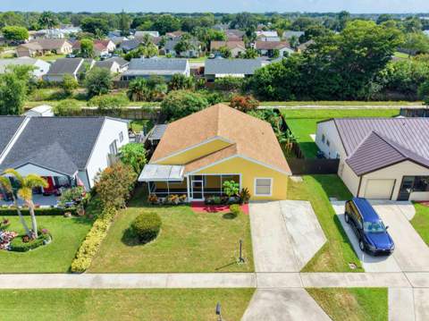 7702 Blairwood Circle, Greenacres FL - photo 15 of 16