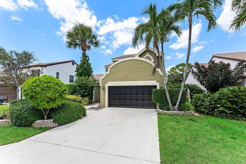 4 bedroom Single Family Residence at 3331 NW 71st Street, Florida Residential Centers, Coconut Creek — photo 2