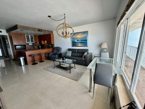 300 Oregon Street #506, Hollywood FL - photo 9 of 18