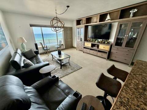 300 Oregon Street #506, Hollywood FL - photo 6 of 18