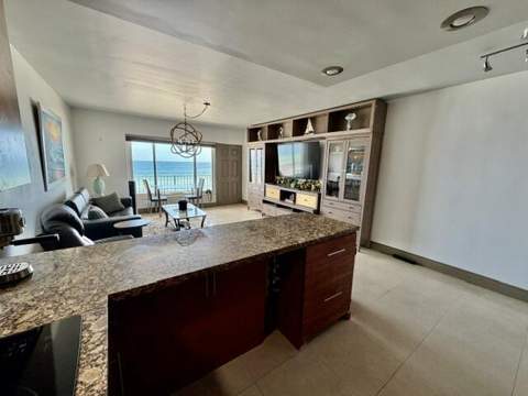 300 Oregon Street #506, Hollywood FL - photo 7 of 18