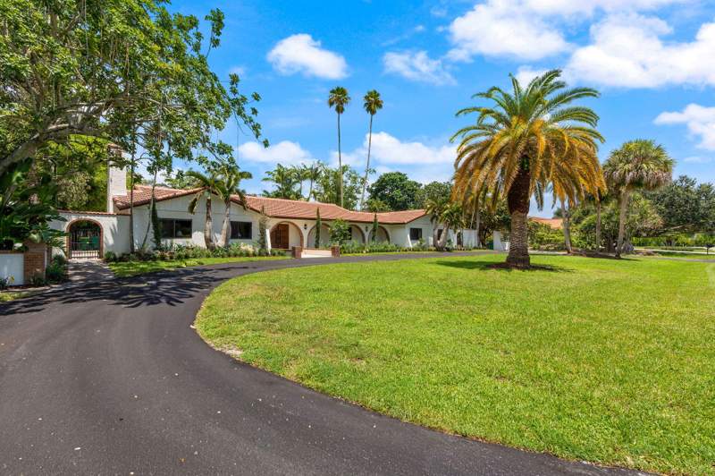4 bedroom Single Family Residence at 11851 NW 7th Street, Fla Fruit Lands Co, Plantation — photo 2