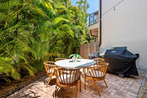 1027 Coralina Lane, Delray Beach FL - photo 22 of 42
