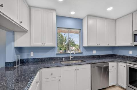 12524 Shoreline Drive #404, Wellington FL - photo 8 of 34