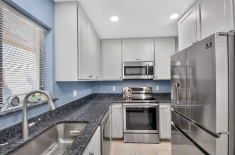 12524 Shoreline Drive #404, Wellington FL - photo 7 of 34