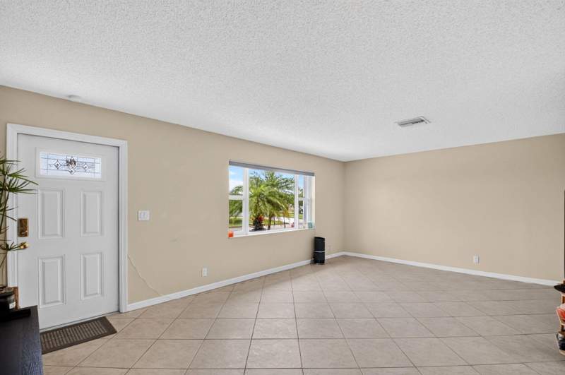 2 bedroom Single Family Residence at 2116 SW 22nd Court, Palm Beach Leisureville Sec 10, Boynton Beach — photo 4