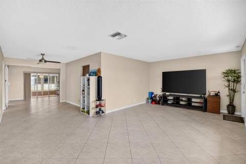 2116 SW 22nd Court, Boynton Beach FL - photo 6 of 57