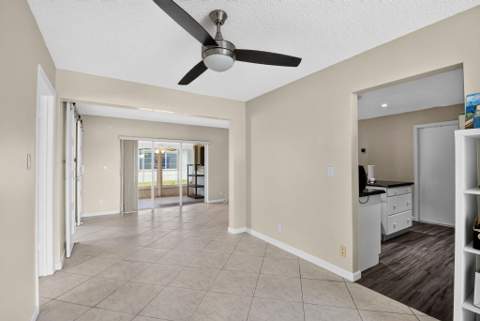 2116 SW 22nd Court, Boynton Beach FL - photo 7 of 57