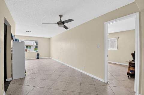 2116 SW 22nd Court, Boynton Beach FL - photo 8 of 57