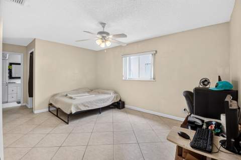 2116 SW 22nd Court, Boynton Beach FL - photo 10 of 57