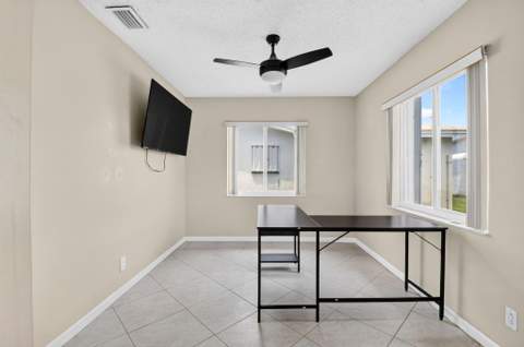 2116 SW 22nd Court, Boynton Beach FL - photo 13 of 57