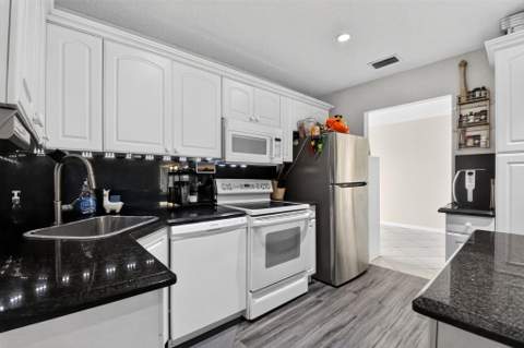 2116 SW 22nd Court, Boynton Beach FL - photo 23 of 57