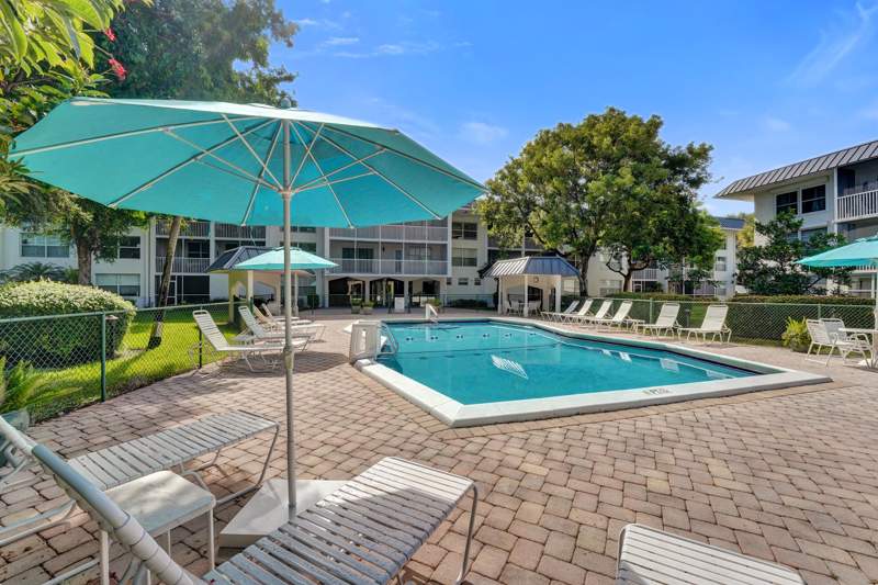 2 bedroom Condominium at 4025 N Federal Highway #228B, Kings Park Garden Apts Condo, Oakland Park — photo 2