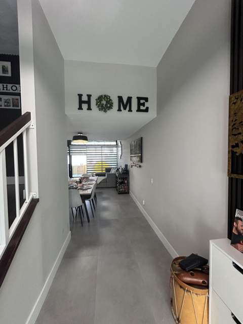 1390 E Golfview Drive, Pembroke Pines FL - photo 13 of 43