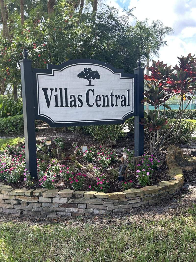4 bedroom Townhouse at 1390 E Golfview Drive, Everglades Sugar & Land Co, Pembroke Pines — photo 2