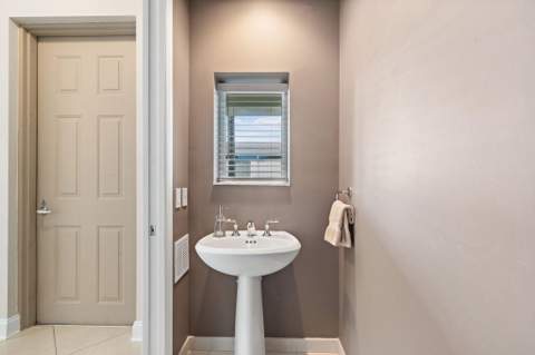 2617 NE 14th Avenue #109, Wilton Manors FL - photo 13 of 48
