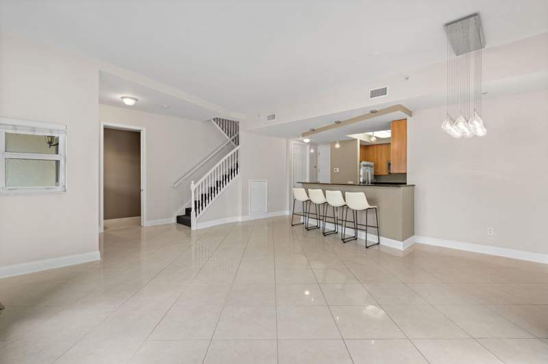 2 bedroom Townhouse at 2617 NE 14th Avenue #109, Wilton Station Res Condo, Wilton Manors — photo 5