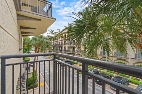 2617 NE 14th Avenue #109, Wilton Manors FL - photo 16 of 48