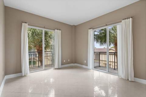2617 NE 14th Avenue #109, Wilton Manors FL - photo 18 of 48
