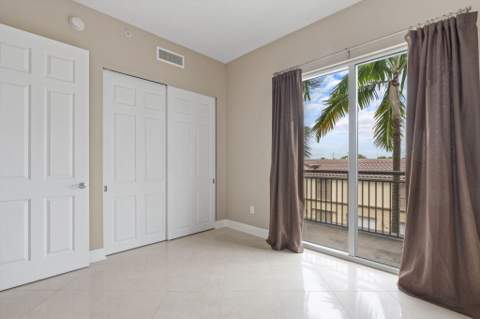 2617 NE 14th Avenue #109, Wilton Manors FL - photo 24 of 48