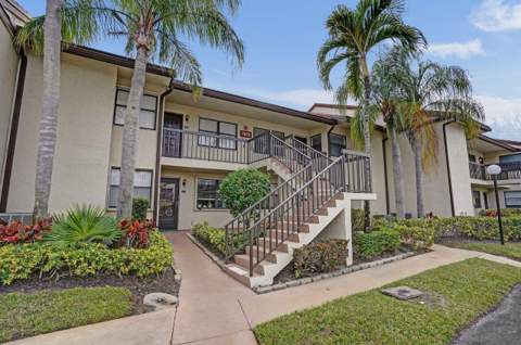 7674 Tahiti Lane #101, Lake Worth FL - photo 6 of 59