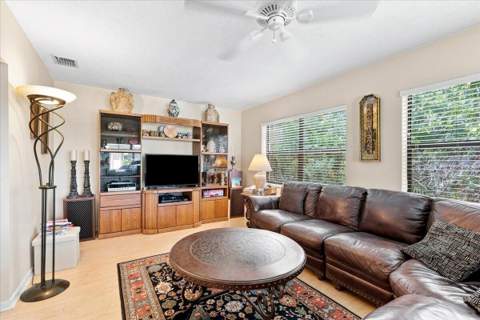 9843 NW 75th Court, Tamarac FL - photo 13 of 26