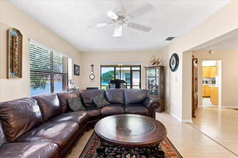 9843 NW 75th Court, Tamarac FL - photo 14 of 26