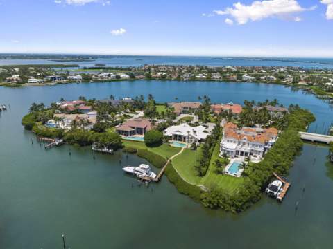 6854 SE Isle Way, Stuart FL - photo 7 of 41