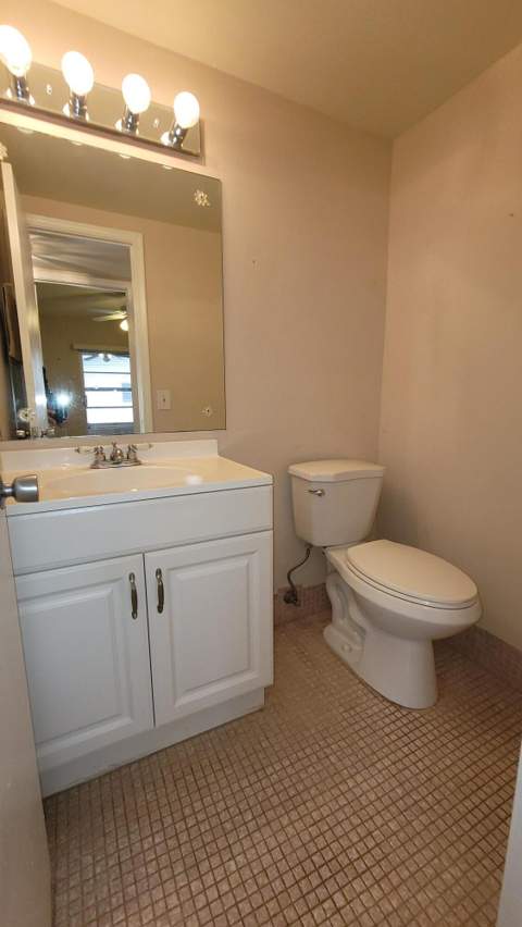 208 Easthampton I, West Palm Beach FL - photo 16 of 49