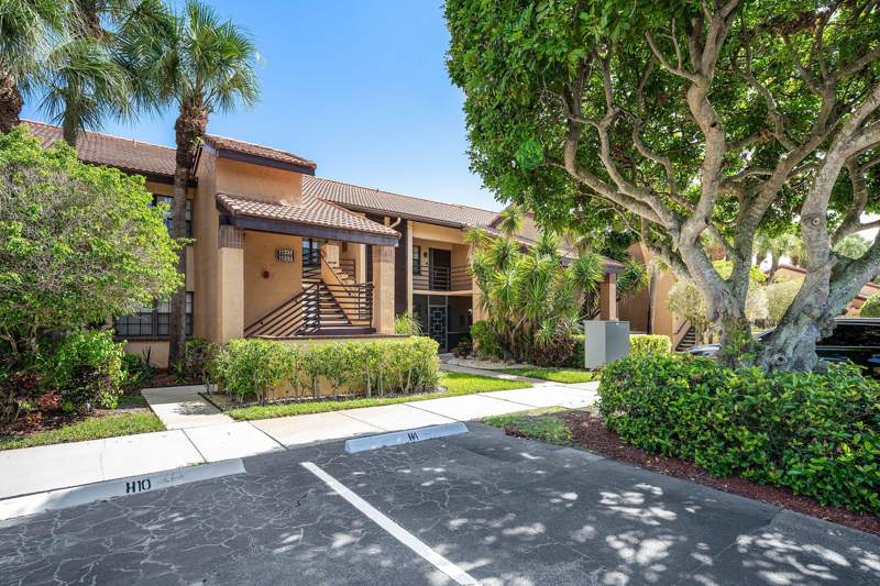 2 bedroom Condominium at 11223 Aspen Glen Drive, Aspen Glen, Boynton Beach — photo 2
