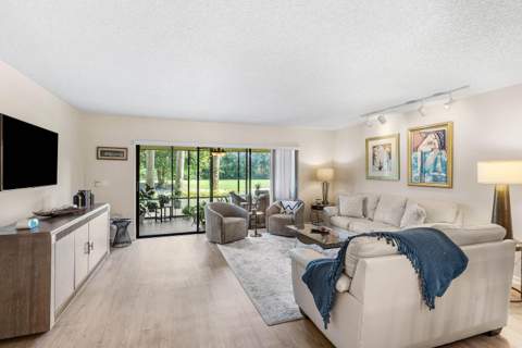 11223 Aspen Glen Drive, Boynton Beach FL - photo 12 of 43