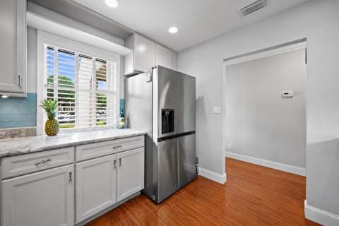 206 Lake Susan Lane, West Palm Beach FL - photo 7 of 14
