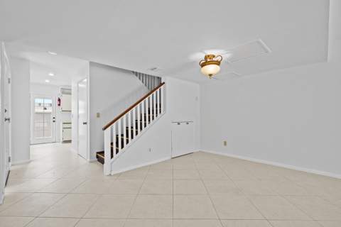 6151 Riverwalk Lane #Unit 8, Jupiter FL - photo 9 of 30