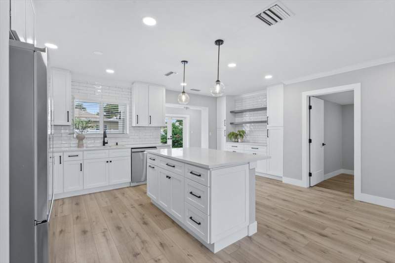 3 bedroom Single Family Residence at 2775 NE 5th Avenue, Boca Woods, Boca Raton — photo 3