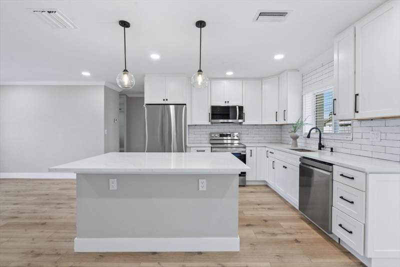 3 bedroom Single Family Residence at 2775 NE 5th Avenue, Boca Woods, Boca Raton — photo 5