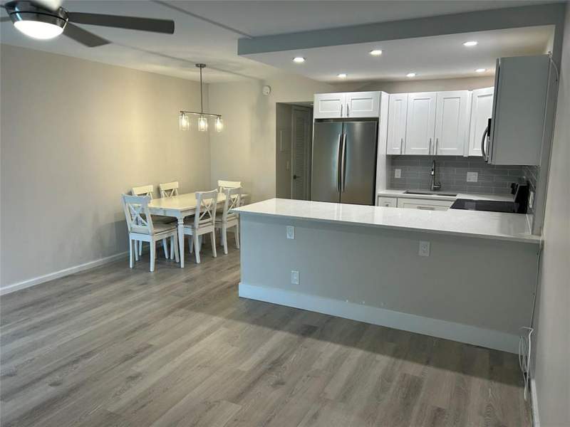 1 bedroom Condominium at 423 Markham T #423, Markham T Condo, Deerfield Beach — photo 3