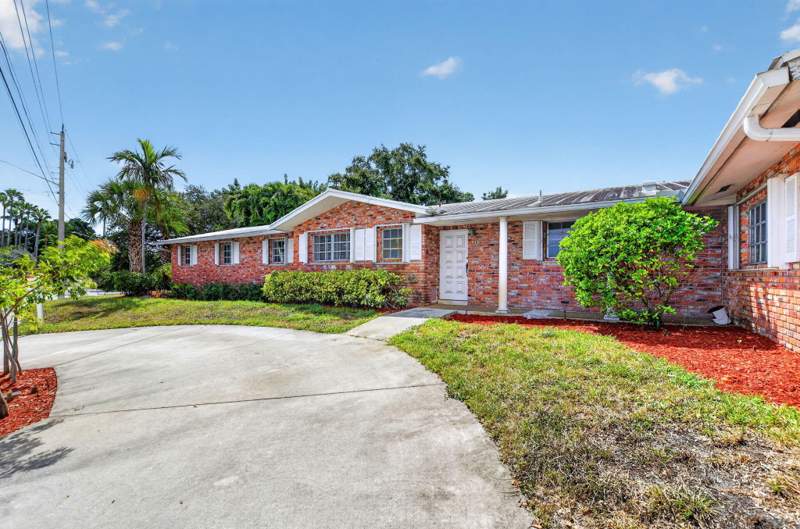 4 bedroom Single Family Residence at 410 NW Spanish River Boulevard, Boca Raton Hills Sec 3, Boca Raton — photo 3