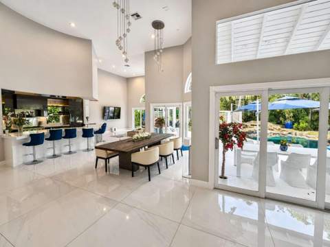 233 Pershing Way, West Palm Beach FL - photo 8 of 24