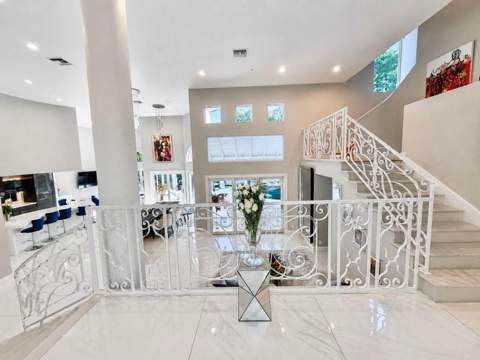 233 Pershing Way, West Palm Beach FL - photo 9 of 24